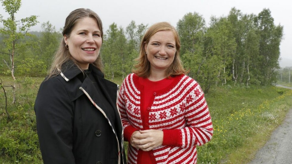 Fylkesråd for plan og næring, Linda Helen Haukland, her sammen med Bodø-ordfører og leder i Salten regionråd Ida Pinnerød, har fordelt 23,3 millioner koronahjelpskroner til Salten-kommunene. Fylkesråd for plan og næring, Linda Helen Haukland, her sammen med Bodø-ordfører og leder i Salten regionråd Ida Pinnerød, har fordelt 23,3 millioner koronahjelpskroner til Salten-kommunene. Foto: Trond E. Willassen