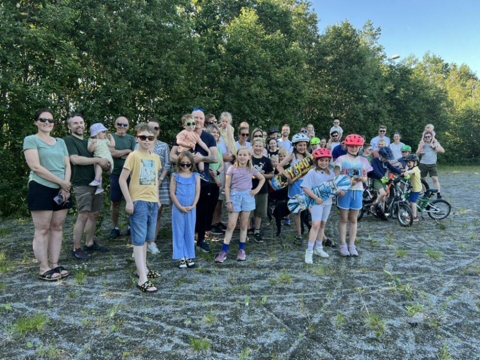 FRIERI TIL NÆRINGSLIVET. Hauan aktivitetspark velforening har satt seg som mål å forvandle den gamle banen til en moderne aktivitetspark, en trygg møteplass for barn og unge. Gjennom samarbeid og dugnadsånd tar de nå viktige steg mot realiseringen av denne visjonen. FRIERI TIL NÆRINGSLIVET. Hauan aktivitetspark velforening har satt seg som mål å forvandle den gamle banen til en moderne aktivitetspark, en trygg møteplass for barn og unge. Gjennom samarbeid og dugnadsånd tar de nå viktige steg mot realiseringen av denne visjonen. Foto: Lise Berntzen