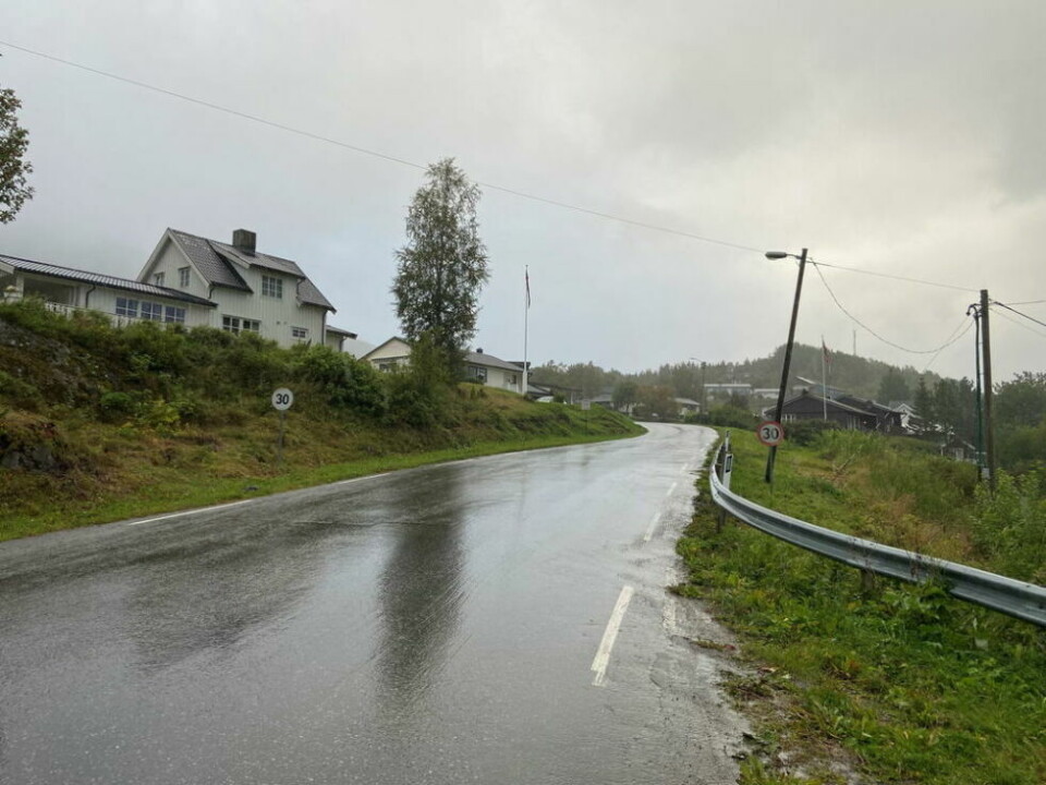 GATELYS. Fylkesråd Marianne Dobak Kvensjø ønsker å gjøre overtakelse av belysningen langs fylkesveiene mer smidig. Bildet er fra fylkesvei 7464 i Saltdal. GATELYS. Fylkesråd Marianne Dobak Kvensjø ønsker å gjøre overtakelse av belysningen langs fylkesveiene mer smidig. Bildet er fra fylkesvei 7464 i Saltdal. Foto: Kenneth Strømsvåg
