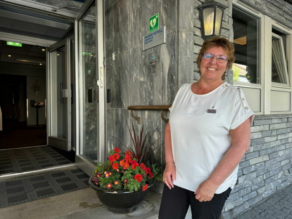 GIR SEG. Etter 41 år bak resepsjonsdisken på Fauske hotell, går nå Anita Hansen over i pensjonistenes rekker. GIR SEG. Etter 41 år bak resepsjonsdisken på Fauske hotell, går nå Anita Hansen over i pensjonistenes rekker. Foto: Helge Simonsen