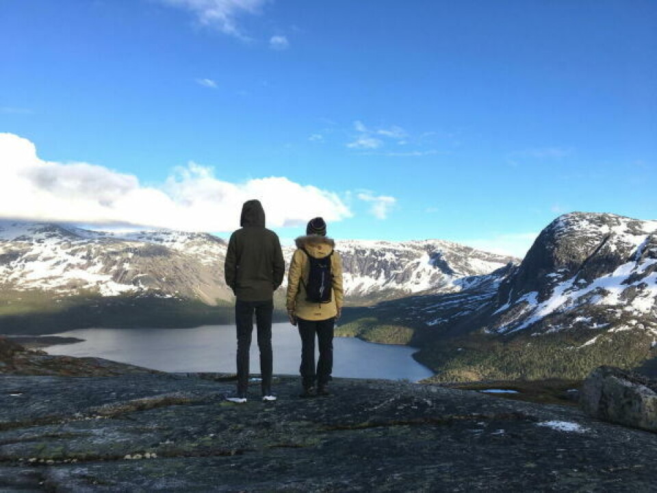 POPULÆRT. På Harlifjell ved Straumen har man utsikt både mot Røyrvatn og fjellene mot Sulis, og utover fjorden. Over 400 innsjekkinger er allerede gjort der i årets sesong. POPULÆRT. På Harlifjell ved Straumen har man utsikt både mot Røyrvatn og fjellene mot Sulis, og utover fjorden. Over 400 innsjekkinger er allerede gjort der i årets sesong. Foto: Eva S. Winther