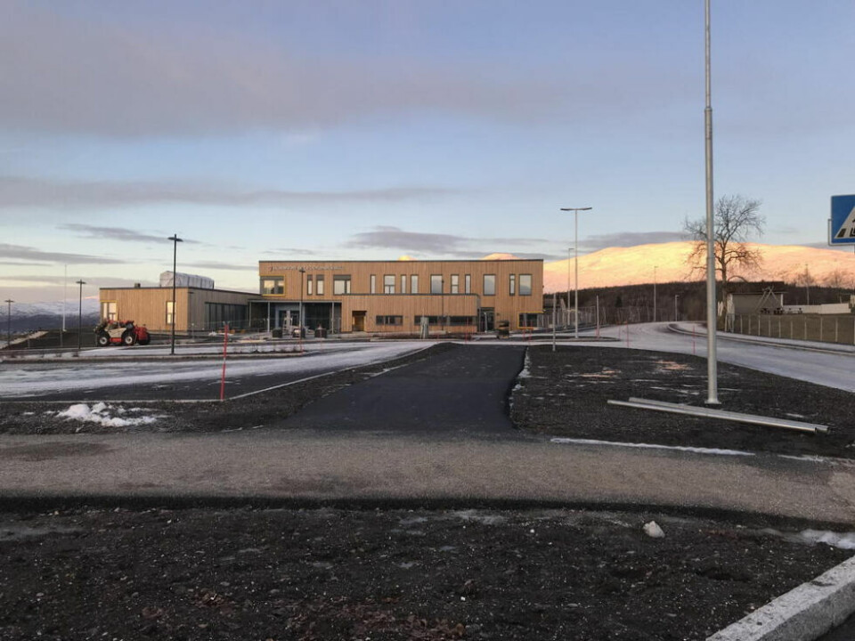 REKTOR. Tre har søkt på stillingen som ny rektor i Valnesfjord. REKTOR. Tre har søkt på stillingen som ny rektor i Valnesfjord. Foto: Sylvia Bredal
