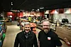 FINERE OG STØRRE. Circle K på Røkland er blitt større og flottere. Eier Mikkel Sinclair Lyngar (t.v) og daglig leder Thom Valmo. Foto: Stig Bjørnar Karlsen