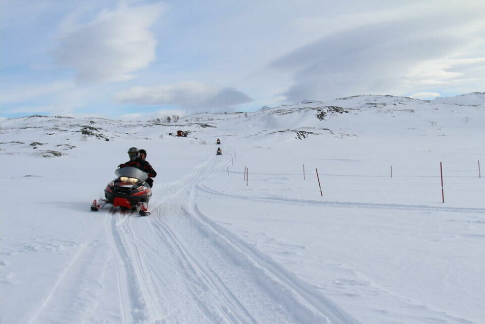 På vei i isfiskeløypa ved Kalvatnet i Beiarn. Arkivfoto På vei i isfiskeløypa ved Kalvatnet i Beiarn. Arkivfoto