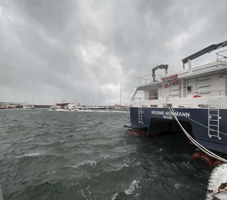 Flere hurtigbåter og ferjer kommer trolig til å bli liggende til kai de kommende dagene. Flere hurtigbåter og ferjer kommer trolig til å bli liggende til kai de kommende dagene. Foto: Nordland fylkeskommune/Isabell Grønnslett