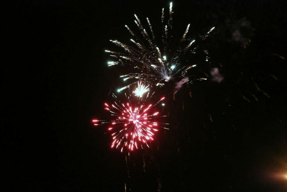 TEST. Exim/Fauske storbilsenter vil prøveskyte fyrverkeri den 28. desember klokken 18. De får selv ansvaret med å rydde opp, samt i forkant varsle Salten Brann og kommunens innbyggere. TEST. Exim/Fauske storbilsenter vil prøveskyte fyrverkeri den 28. desember klokken 18. De får selv ansvaret med å rydde opp, samt i forkant varsle Salten Brann og kommunens innbyggere. Foto: Bjørn L. Olsen