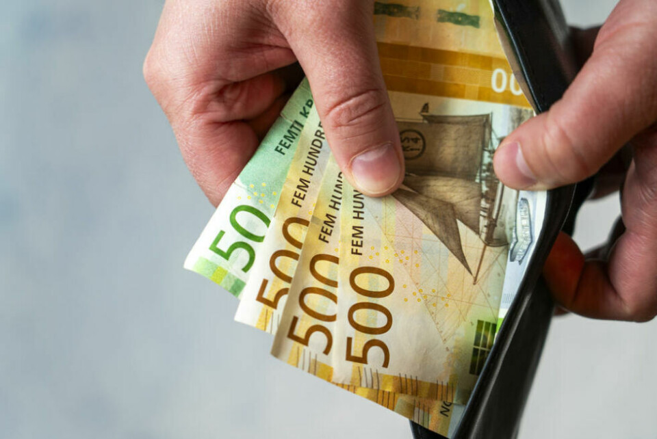 SLUNKEN. Lommeboken oppleves som trangere for flere, troen på økonomien svekkes i november. SLUNKEN. Lommeboken oppleves som trangere for flere, troen på økonomien svekkes i november. Foto: Gorm Kallestad / NTB