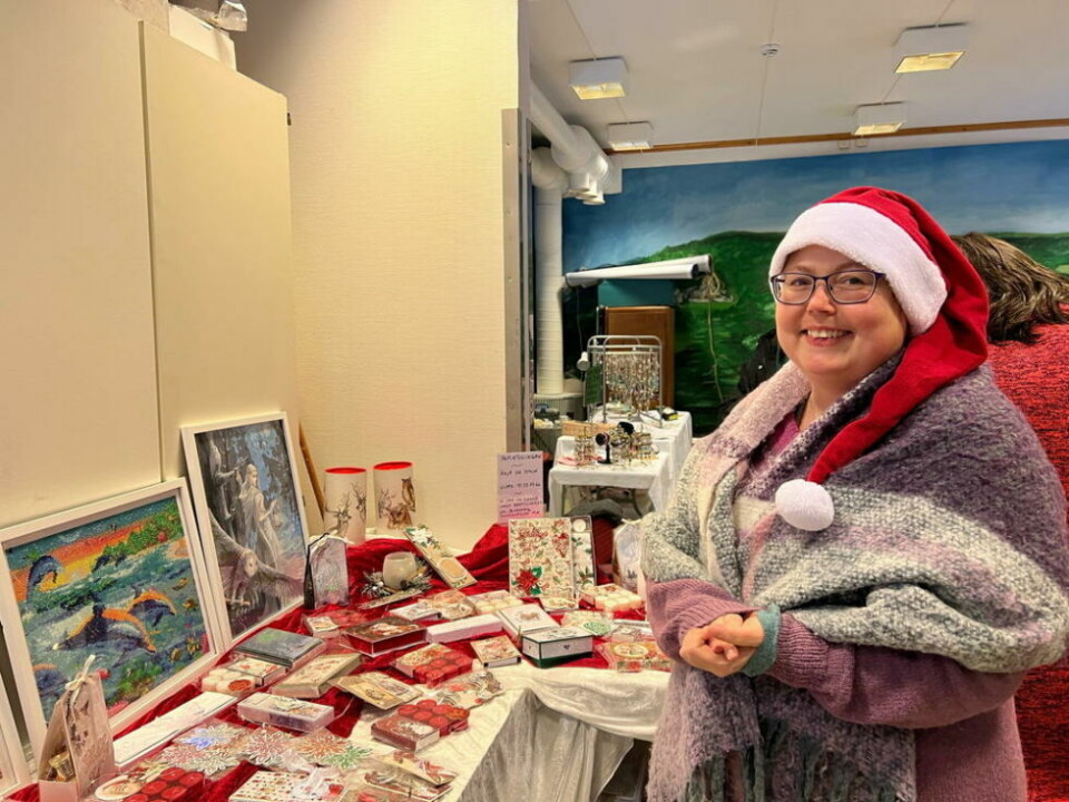 NISSEMOR. Det var mange blide fjes å se blant utstillerne. Anja Nansmork stilte i nisselue for anledningen. NISSEMOR. Det var mange blide fjes å se blant utstillerne. Anja Nansmork stilte i nisselue for anledningen.