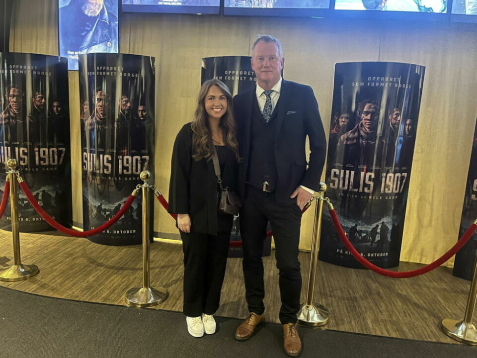 PREMIERE. Amalie Fagerhaug Evjen var på plass på festpremieren i Oslo. Her sammen med produsent Tom Vida Karlsen som hun retter en stor takk til for å få ideen hennes far Tomas Evjen hadde til det feridge produktet Sulis 1907 er blitt. PREMIERE. Amalie Fagerhaug Evjen var på plass på festpremieren i Oslo. Her sammen med produsent Tom Vida Karlsen som hun retter en stor takk til for å få ideen hennes far Tomas Evjen hadde til det feridge produktet Sulis 1907 er blitt. Foto: privat