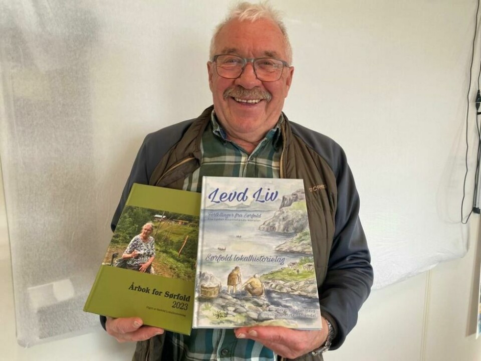 ÅRETS BØKER. Sørfold lokalhistorielag skal lansere intet mindre enn to bøker og en kalender torsdag denne uken. Lagets leder Ole Henrik Fagerbakk ser også fram til et spennende foredrag. ÅRETS BØKER. Sørfold lokalhistorielag skal lansere intet mindre enn to bøker og en kalender torsdag denne uken. Lagets leder Ole Henrik Fagerbakk ser også fram til et spennende foredrag. Foto: Eva S. Winther