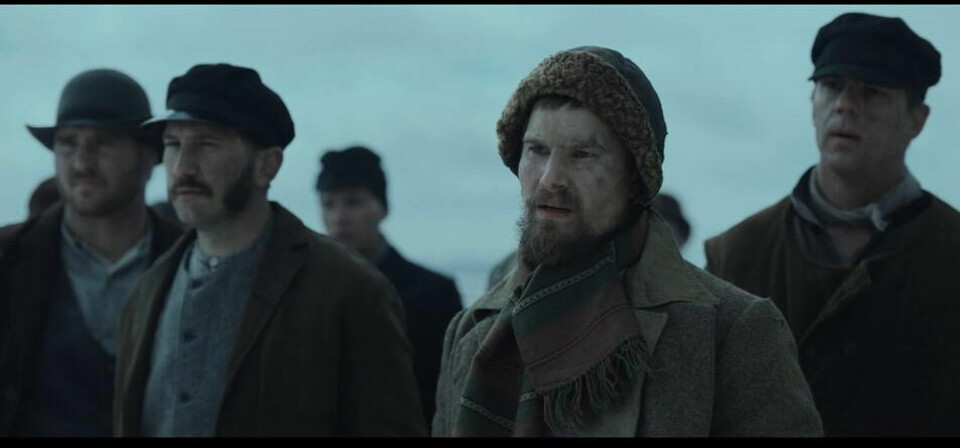 BILLETTER. Fredag ble det lagt ut 50 ekstra billetter til Sulis 1907 sin førpremiere på Fauske kino lørdag klokken 15. Det betyr at du fortsatt kan få med deg Mads Sjøgård Pettersen og de andre skuespillerne før de aller fleste andre. BILLETTER. Fredag ble det lagt ut 50 ekstra billetter til Sulis 1907 sin førpremiere på Fauske kino lørdag klokken 15. Det betyr at du fortsatt kan få med deg Mads Sjøgård Pettersen og de andre skuespillerne før de aller fleste andre. Foto: Anders Bohman - Storyline NOR