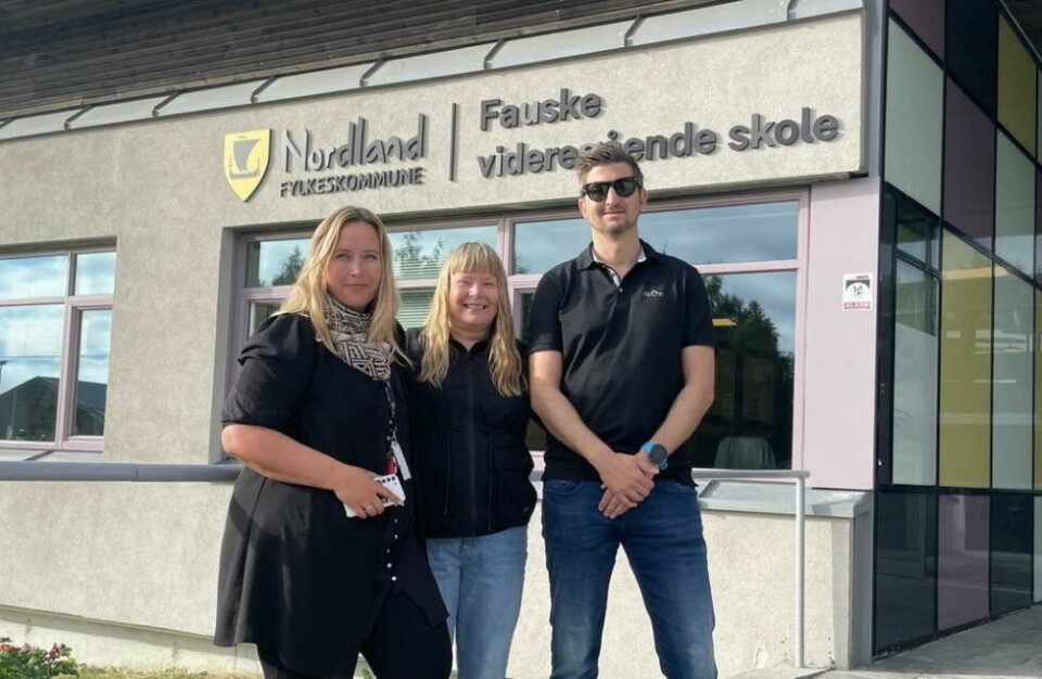INVITERER TIL MESSE. Onsdag 13. september klokken 17-20 så vil bedrifter lag og foreninger presentere hva de har av tilbud til unge lovende på Fauske. Fra venstre: Laila Aleksandersen fra Miljøtjenesten Fauske videregående skole, Lene Laxaa og Tor-Erik Pedersen fra Indre Salten Opplæringskontor. INVITERER TIL MESSE. Onsdag 13. september klokken 17-20 så vil bedrifter lag og foreninger presentere hva de har av tilbud til unge lovende på Fauske. Fra venstre: Laila Aleksandersen fra Miljøtjenesten Fauske videregående skole, Lene Laxaa og Tor-Erik Pedersen fra Indre Salten Opplæringskontor. Foto: Privat