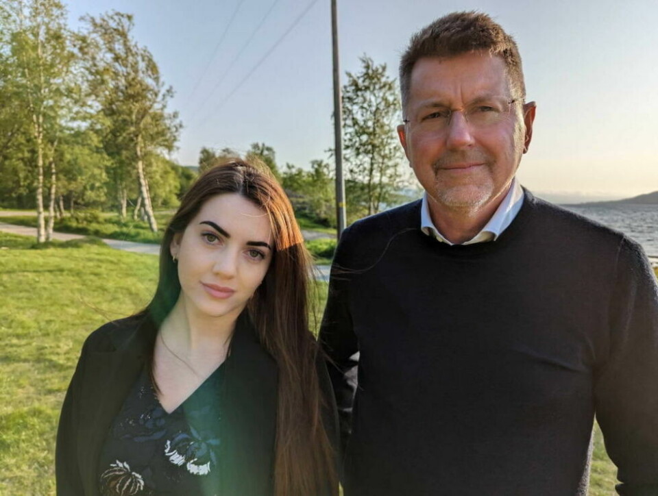 KAMP FOR BARNEHAGER. Kassandra Petsa (Frp) og Truls Aanstad (H) mener det er på tide å gi opp den ideologiske kampen mot private aktører. - Det viktigste at barna våre er i en trygg og god barnehage, ikke hvem som driver den, sier Aanstad. KAMP FOR BARNEHAGER. Kassandra Petsa (Frp) og Truls Aanstad (H) mener det er på tide å gi opp den ideologiske kampen mot private aktører. - Det viktigste at barna våre er i en trygg og god barnehage, ikke hvem som driver den, sier Aanstad. Foto: Privat
