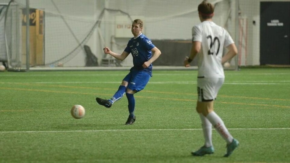 SCORET. Joakim Moen Lund åpnet sesongen som midtstopper. I helgen var han på plass i en mer vant posisjon som indreløper og svarte med scoring da Sprint vant 5-1 mot Rana 2. SCORET. Joakim Moen Lund åpnet sesongen som midtstopper. I helgen var han på plass i en mer vant posisjon som indreløper og svarte med scoring da Sprint vant 5-1 mot Rana 2. Foto: Espen Johansen