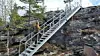 TRAPP. Dette er trappa opp mot viltgjerdet mot jernbanen på toppen. Foto: Jim Tovås Kristensen