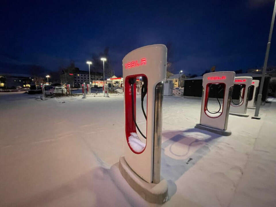 NYÅPNET. Det er 12 nye såkalte superchargere som er på plass i Fauske sentrum. NYÅPNET. Det er 12 nye såkalte superchargere som er på plass i Fauske sentrum. Foto: Helge Simonsen