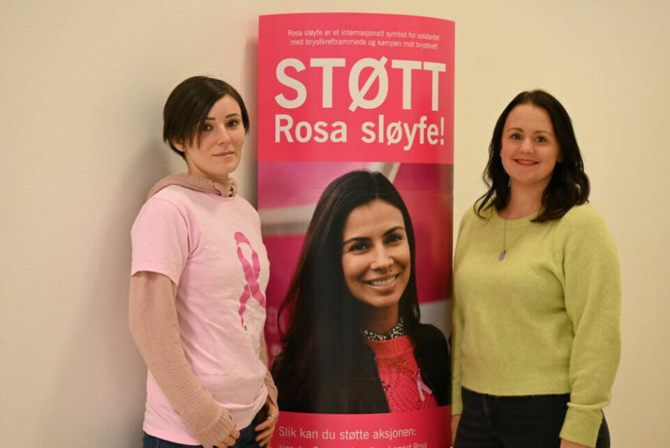 GODT SAMARBEID. Lill-Monica Pedersen og Linda Rønning har satt seg som mål om å samle inn enda mer penger under Rosa Sløyfe-aksjonen til neste år. - Brystkreft er noe som kan ramme alle, også menn, sier Pedersen. GODT SAMARBEID. Lill-Monica Pedersen og Linda Rønning har satt seg som mål om å samle inn enda mer penger under Rosa Sløyfe-aksjonen til neste år. - Brystkreft er noe som kan ramme alle, også menn, sier Pedersen. Foto: Lise Berntzen