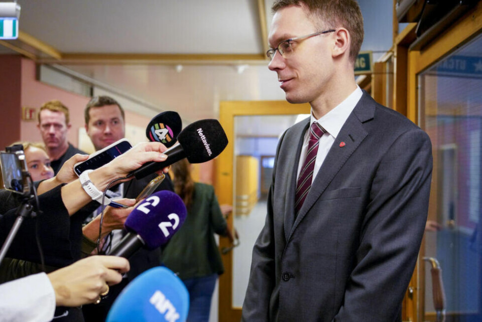 MØTES: Eigil Knutsen (Ap) før regjeringspartiene Ap og Sp møter SV til forhandlinger om neste års statsbudsjett. MØTES: Eigil Knutsen (Ap) før regjeringspartiene Ap og Sp møter SV til forhandlinger om neste års statsbudsjett. Foto: Terje Bendiksby / NTB