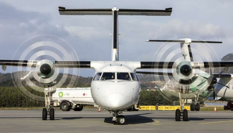 Snart kan passasjerer trå ut av Widerøes Dash 8-og fortsette reisen med Norwegian på samme billett. Snart kan passasjerer trå ut av Widerøes Dash 8-og fortsette reisen med Norwegian på samme billett. Foto: Gorm Kallestad / NTB