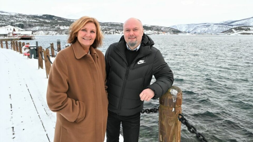 SER FRAMOVER. Hotelldirektør Trine Nøvik ved Scandic hotell Fauske og Stig-Otto Nilsen, konsernsjef i Stadssalg, er glade for å fortelle at jobben med å relaisere det 90 meter høye Tower Hotel er i full gang. SER FRAMOVER. Hotelldirektør Trine Nøvik ved Scandic hotell Fauske og Stig-Otto Nilsen, konsernsjef i Stadssalg, er glade for å fortelle at jobben med å relaisere det 90 meter høye Tower Hotel er i full gang. Foto: Kenneth Strømsvåg