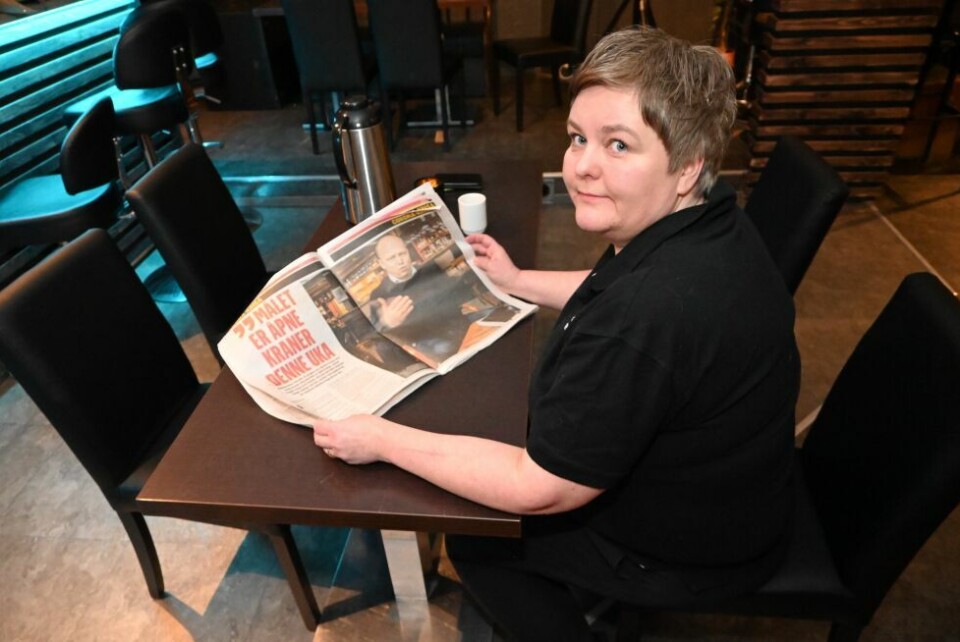 SØT MUSIKK I ORDS FORM. Wanja Blind likte du hun leste i Dagbladet mandag, der Senterpartiets Trygve Slagsvold Vedum gikk høyt ut for å åpne ølkranene innen kort tid. SØT MUSIKK I ORDS FORM. Wanja Blind likte du hun leste i Dagbladet mandag, der Senterpartiets Trygve Slagsvold Vedum gikk høyt ut for å åpne ølkranene innen kort tid. Foto: Kenneth Strømsvåg