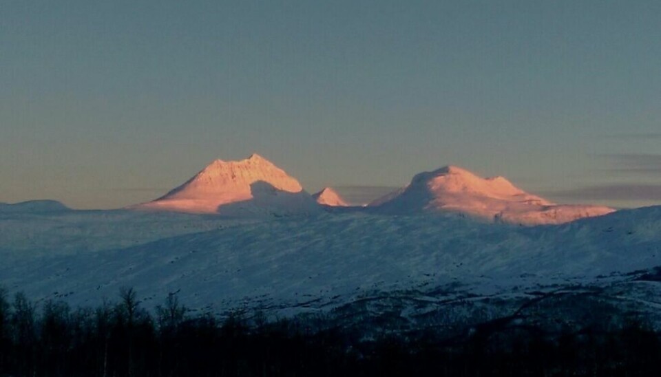 FARGER I MØRKET. Den mørke tida er slett ikke bare mørk, skriver Eva S. Winther i dette innlegget. FARGER I MØRKET. Den mørke tida er slett ikke bare mørk, skriver Eva S. Winther i dette innlegget. Foto: Mari Kristin Johansen