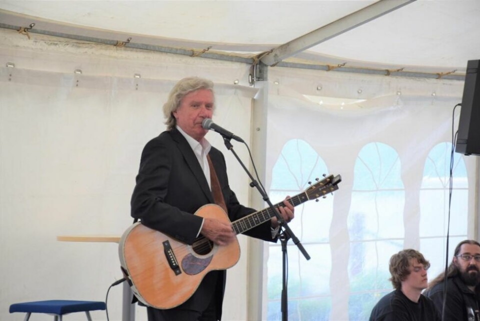 PÅ VEI: Benny Borg underholdt på Fauske i juli 2018. Lørdag 16. oktober får du en ny sjanse til å oppleve Borg, da han byr på Erik Bye i kinosalen. PÅ VEI: Benny Borg underholdt på Fauske i juli 2018. Lørdag 16. oktober får du en ny sjanse til å oppleve Borg, da han byr på Erik Bye i kinosalen. Foto: Ina Sand Solli