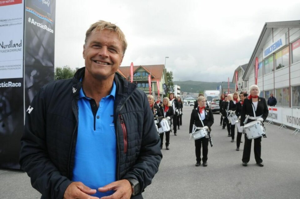 TIL FAUSKE. Dag Otto Lauritzen er klar for Fauske og kinosalen. 27. oktober skal den populære eks-syklisten snakke om det å komme seg opp igjen etter å ha møtt veggen. TIL FAUSKE. Dag Otto Lauritzen er klar for Fauske og kinosalen. 27. oktober skal den populære eks-syklisten snakke om det å komme seg opp igjen etter å ha møtt veggen. Foto: Arild Bjørnbakk