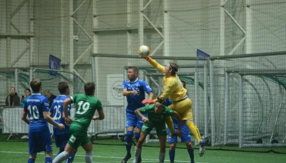 RYDDET. Sprint slapp til mange dødballer imot, men ryddet godt opp med både forsvar og keeper Tobias Olsen. RYDDET. Sprint slapp til mange dødballer imot, men ryddet godt opp med både forsvar og keeper Tobias Olsen. Foto: Espen Johansen