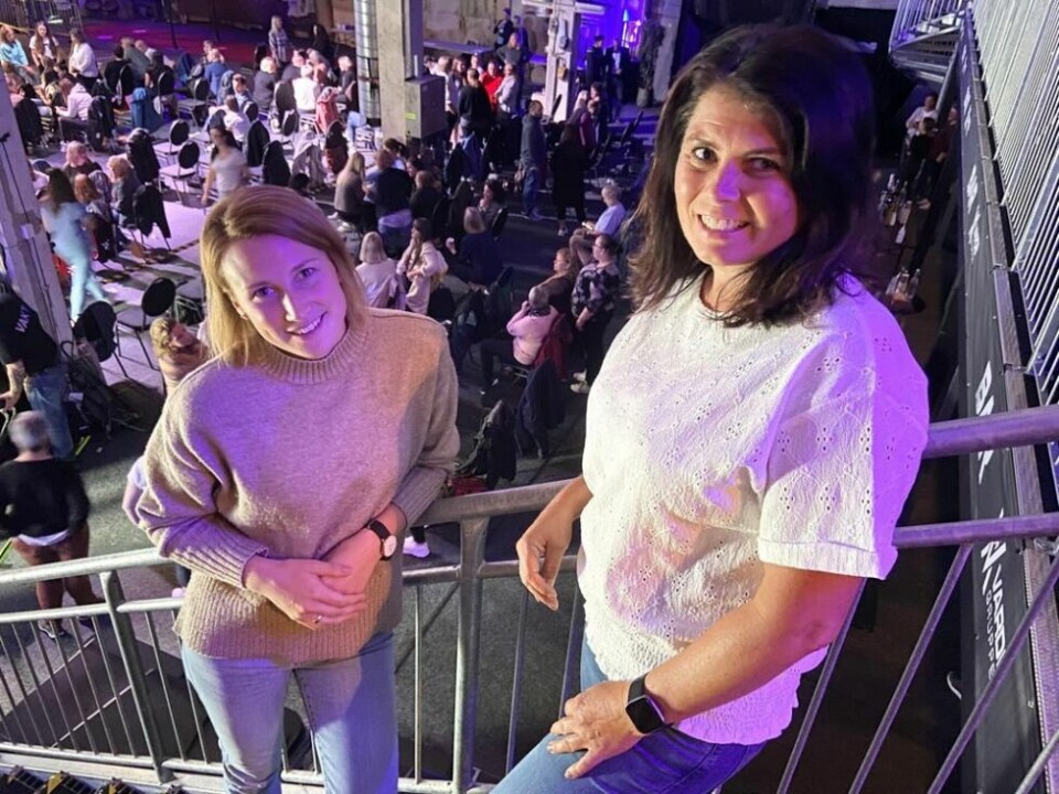 FORNØYDE. Aile Heatta Kuhminen og Siv Rita Kristoffersen syntes det var vel verdt å sette av noen timer til fagdagen på Rognan. FORNØYDE. Aile Heatta Kuhminen og Siv Rita Kristoffersen syntes det var vel verdt å sette av noen timer til fagdagen på Rognan. Foto: Alle foto: Kenneth Strømsvåg