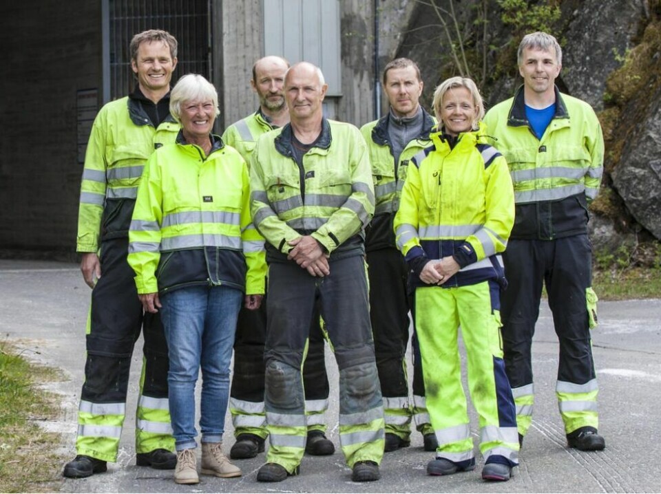 SISO ENERGI. Bak fra venstre Roald Amundsen, Andre’ Westgård, Ole Kristian Moen og Bjørn Ove Knutsen. Foran fra venstre. Kari Luneng Post, Børre Mathisen og Cecilie Risvoll Amundsen. Steinar Karlsen var ikke til stede da bildet ble tatt. SISO ENERGI. Bak fra venstre Roald Amundsen, Andre’ Westgård, Ole Kristian Moen og Bjørn Ove Knutsen. Foran fra venstre. Kari Luneng Post, Børre Mathisen og Cecilie Risvoll Amundsen. Steinar Karlsen var ikke til stede da bildet ble tatt. Foto: SISO Energi