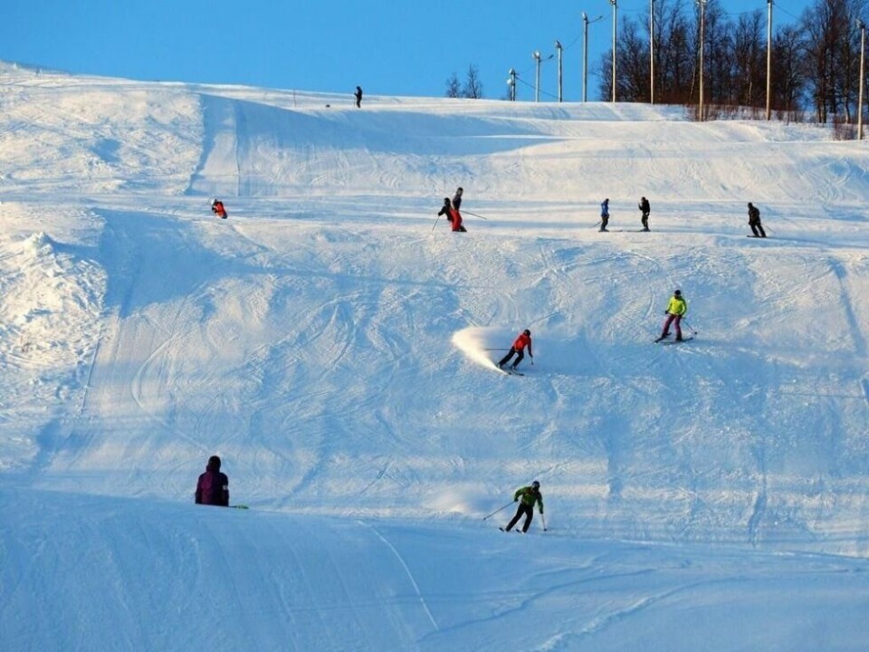 MED FORBEHOLD. Situasjonen med lite snø og mildvær gjør at Vestvatn må holde åpent fra dag til dag, med forbehold om at det kan bli for utfordrende å preparere. MED FORBEHOLD. Situasjonen med lite snø og mildvær gjør at Vestvatn må holde åpent fra dag til dag, med forbehold om at det kan bli for utfordrende å preparere. Foto: Misvær IL