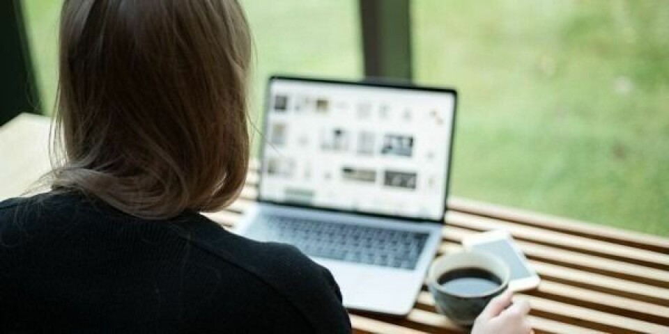 TILPASNINGER. Nordmenn er ifølge undersøkelsen best i verden på hjemmekontor og har klart å tilpasse seg en ny hverdag raskt. TILPASNINGER. Nordmenn er ifølge undersøkelsen best i verden på hjemmekontor og har klart å tilpasse seg en ny hverdag raskt.