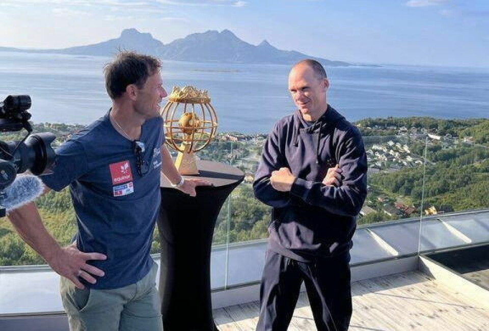 FROOME OG HUSHOVD: Verdensmester Thor Hushovd og fire ganger Tour de France-vinner Chris Froome slo av en prat på toppen av Wood Hotel Bodø lørdag. Froome var imponert over utsikten, og mener Arctic Race of Norway er ganske unikt. FROOME OG HUSHOVD: Verdensmester Thor Hushovd og fire ganger Tour de France-vinner Chris Froome slo av en prat på toppen av Wood Hotel Bodø lørdag. Froome var imponert over utsikten, og mener Arctic Race of Norway er ganske unikt. Foto: Arctic Race of Norway
