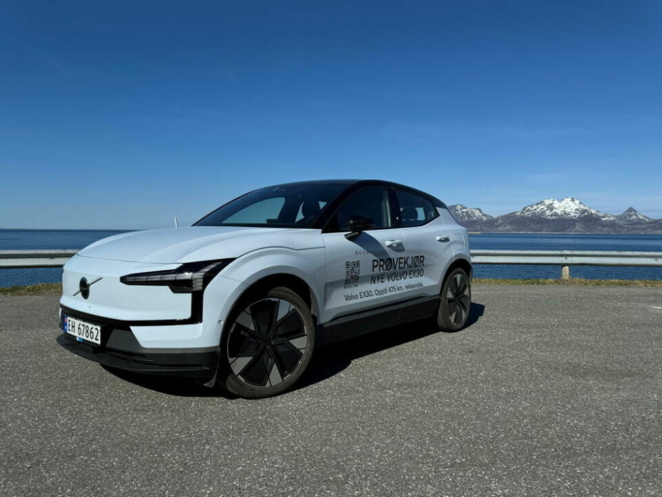 VOLVO ER DET. Volvo var lett gjenkjennelig på 70- og 80-tallet, og sånn er det blitt med dagens designspråk også. Dette er en Volvo, uten tvil. VOLVO ER DET. Volvo var lett gjenkjennelig på 70- og 80-tallet, og sånn er det blitt med dagens designspråk også. Dette er en Volvo, uten tvil. Foto: Helge Simonsen