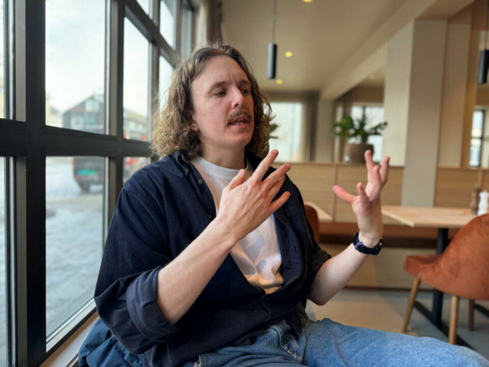 SATT PRIS PÅ. Lars-Martin Hunstad er glad for at jobben han gjør som fotojournalist får anerkjennelse. - Jeg prøver bare å fange de litt morsomme og samtidlig vanlige øyeblikkene i dagliglivet. SATT PRIS PÅ. Lars-Martin Hunstad er glad for at jobben han gjør som fotojournalist får anerkjennelse. - Jeg prøver bare å fange de litt morsomme og samtidlig vanlige øyeblikkene i dagliglivet. Foto: Helge Simonsen