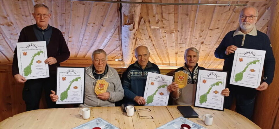 DEDIKERTE SKYTTERE BLE HEDRET. På bildet og fra venstre finner vi Terje Håkonsen, Alf Storjord, Tore Bentsen, Kjell Hansen og Arnfinn Johansen. DEDIKERTE SKYTTERE BLE HEDRET. På bildet og fra venstre finner vi Terje Håkonsen, Alf Storjord, Tore Bentsen, Kjell Hansen og Arnfinn Johansen. Foto: Henning Ivarrud