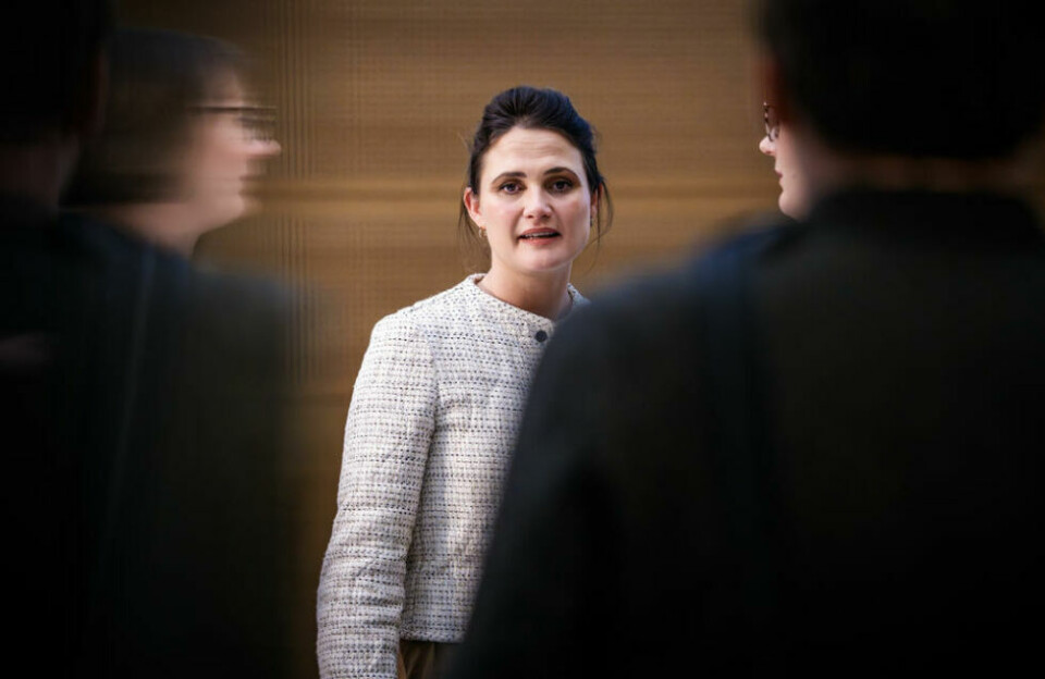 Kunnskapsminister Kari Nessa Nordtun mottar sluttrapport fra utvalget for kvalitetsutvikling i skolen. Kunnskapsminister Kari Nessa Nordtun mottar sluttrapport fra utvalget for kvalitetsutvikling i skolen. Foto: Ole Berg-Rusten / NTB