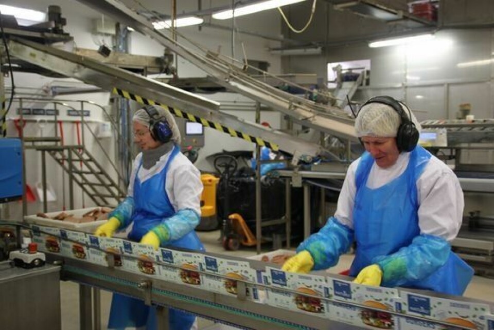 NORSK MAT. Undersøkelsen viser også klart lavere tillit til arbeidsvilkårene i utenlandsk mat- og drikkevareproduksjon enn i Norge. NORSK MAT. Undersøkelsen viser også klart lavere tillit til arbeidsvilkårene i utenlandsk mat- og drikkevareproduksjon enn i Norge. Foto: NTB