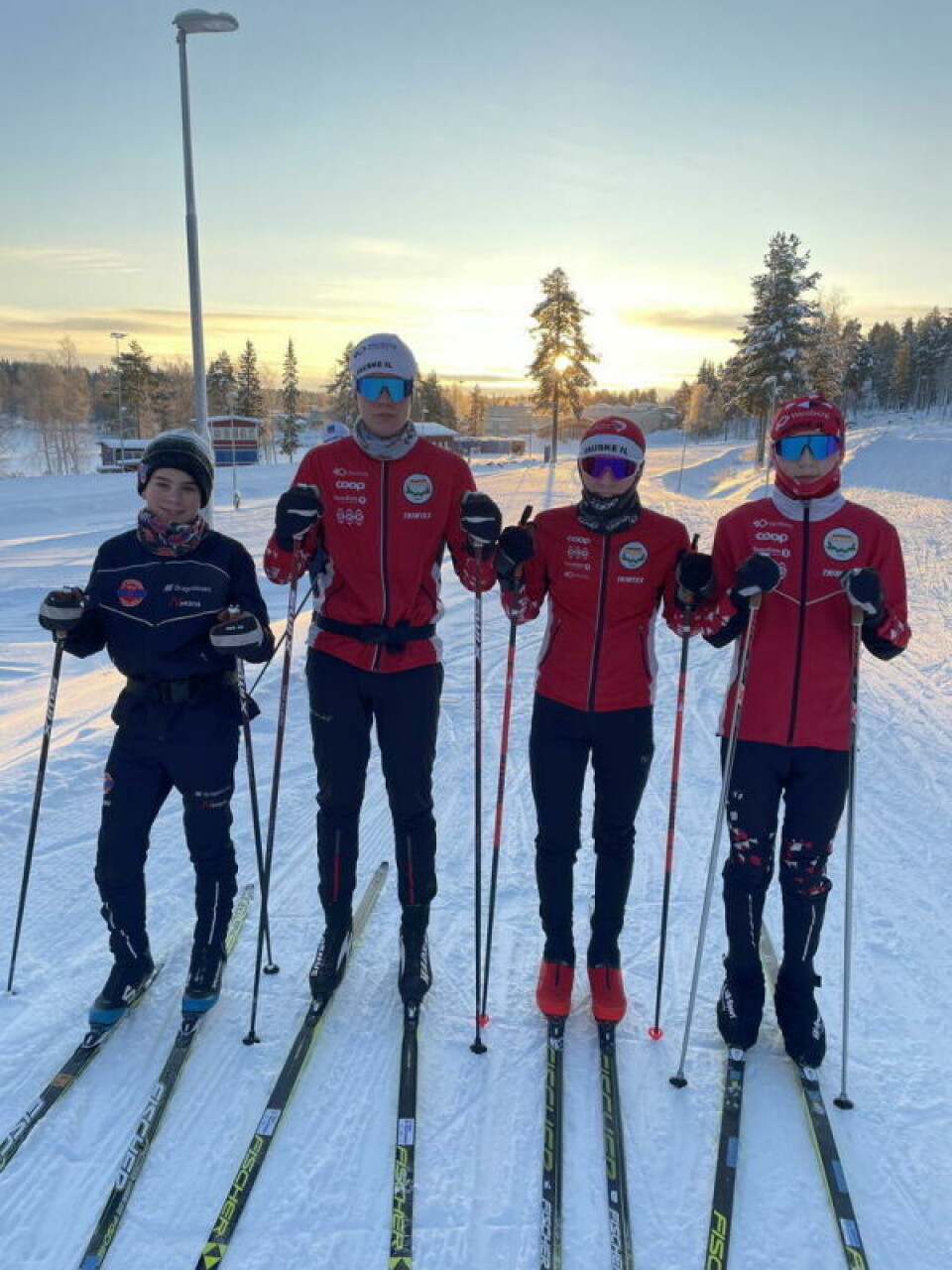 SAMARBEID. Salten langrenn er aktive igjen. Nå er det fem klubber med i samarbeidet. Blant løperne er Emil S. Bentsen fra Vinger, Fauskes Peder Risvoll Godø, Eskil Mordal, Max Øren Opheim med flere og løpere fra Valnesfjord, IIL og Tverlandet. SAMARBEID. Salten langrenn er aktive igjen. Nå er det fem klubber med i samarbeidet. Blant løperne er Emil S. Bentsen fra Vinger, Fauskes Peder Risvoll Godø, Eskil Mordal, Max Øren Opheim med flere og løpere fra Valnesfjord, IIL og Tverlandet. Foto: Foto: Fauske IL