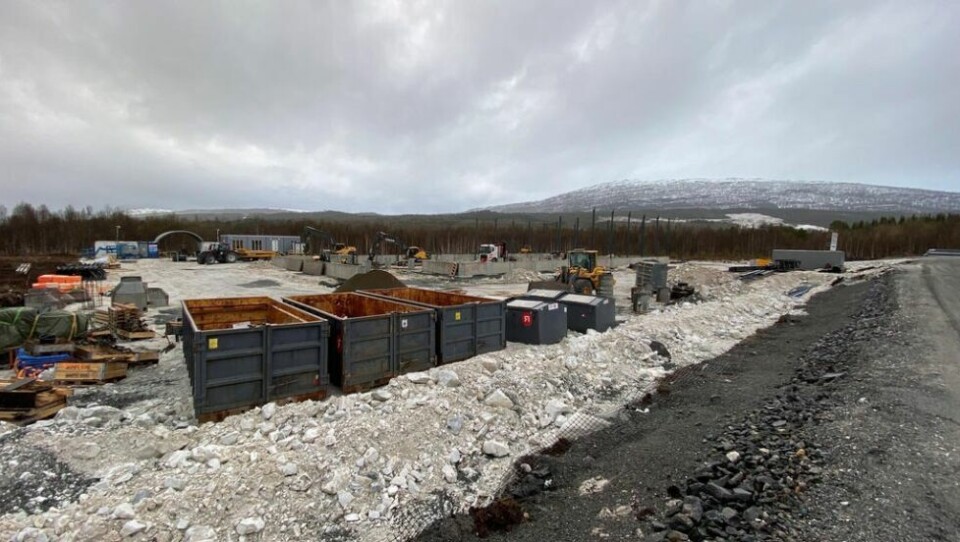 I FULL GANG. Det bygges på tomta til det nye store bakeriet til Coop Nodland på Fauske. Målet er at de første produktene skal være bakt og tilgjengelig for kundene allerede 2. januar 2021. I FULL GANG. Det bygges på tomta til det nye store bakeriet til Coop Nodland på Fauske. Målet er at de første produktene skal være bakt og tilgjengelig for kundene allerede 2. januar 2021. Foto: Helge Simonsen