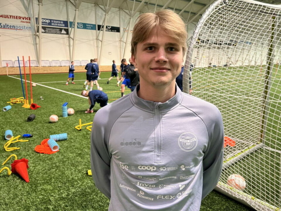 AVGJORDE. Simen Svemo Nyland kom inn borte mot Sandnessjøen og satte inn den avgjørende scoringen på overtid slik at de tre poengene SIL hadde i lomma midtvei i andre omgang i stedet ble med til Fauske. AVGJORDE. Simen Svemo Nyland kom inn borte mot Sandnessjøen og satte inn den avgjørende scoringen på overtid slik at de tre poengene SIL hadde i lomma midtvei i andre omgang i stedet ble med til Fauske. Foto: Espen Johansen