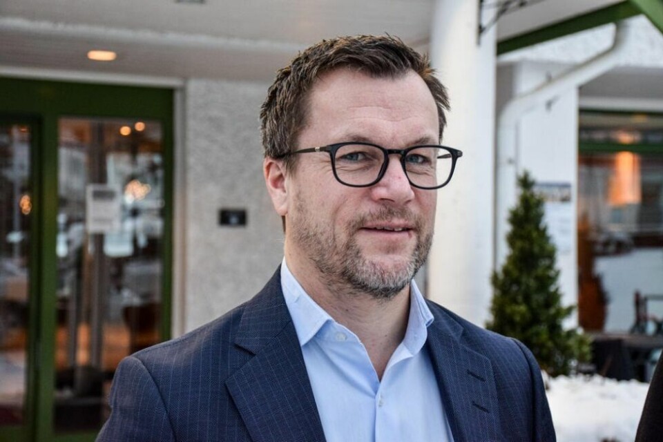 TILFELDIGHETER. Henry Hansen drømte ikke om å drive hotell i barndommen, men når han nå har passert 50 er det ”alt” han kan, ifølge han selv. TILFELDIGHETER. Henry Hansen drømte ikke om å drive hotell i barndommen, men når han nå har passert 50 er det ”alt” han kan, ifølge han selv. Foto: Foto: Tarjei Abelsen