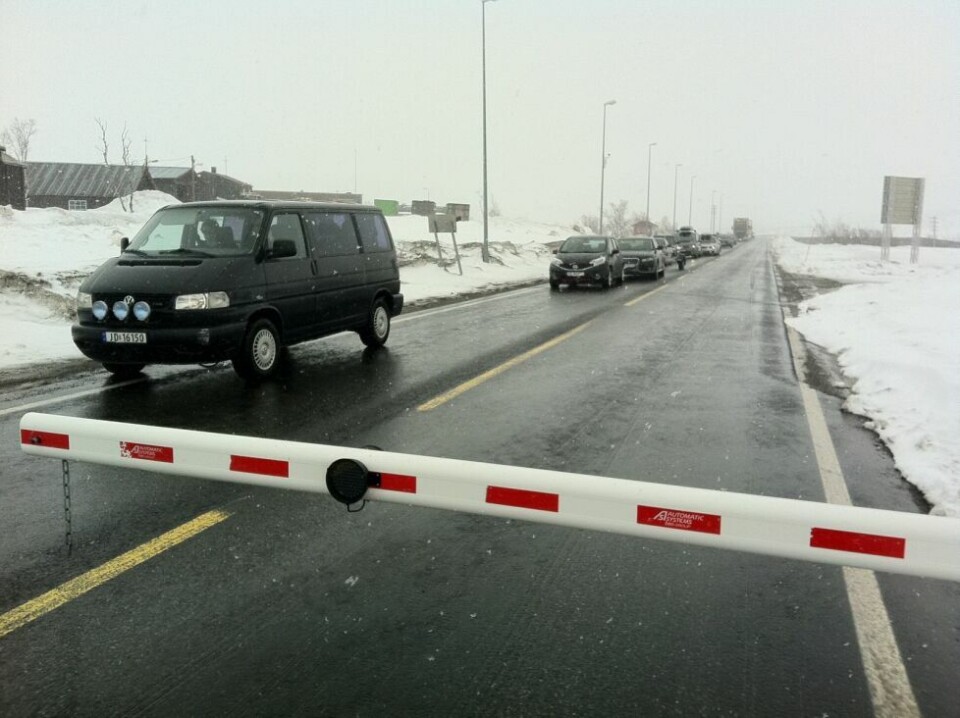 STENGT. Saltfjellet er stengt torsdag morgen. Her fra en annen stenging tilbake i 2014. STENGT. Saltfjellet er stengt torsdag morgen. Her fra en annen stenging tilbake i 2014. Foto: Frank Øvrewall