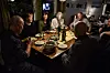 FEST. Fiskesuppe, kake og alkoholfri vin hjemme hos Rune Berg på Nordnes. Senterpartiet ligger an til et valgskred i Saltdal. Foto: Tarjei Abelsen