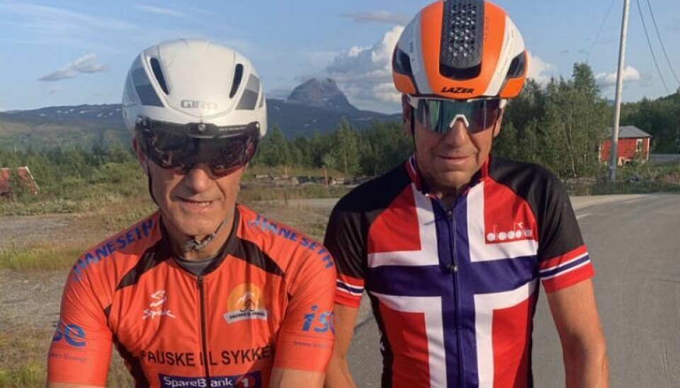 VM-DELTAKERE. Kjell Sæterhaug og Bjørn Steinar Karlsen syklet begge for Fauske IL sykkel i VM for veteraner i Polen søndag. Kjell fikk sitt løp ødelagt av at bakgiret ble ødelagt, mens Bjørn Steinar kom seg til mål etter å ha vært i eller blitt hindret av flere velt. VM-DELTAKERE. Kjell Sæterhaug og Bjørn Steinar Karlsen syklet begge for Fauske IL sykkel i VM for veteraner i Polen søndag. Kjell fikk sitt løp ødelagt av at bakgiret ble ødelagt, mens Bjørn Steinar kom seg til mål etter å ha vært i eller blitt hindret av flere velt. Foto: Espen Johansen