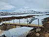 NY BRU. Nå er den nye brua på plass ved Midtistua. Det er gode nyheter for de som har planer om å ferdes i området rundt Søndre Bjøllåvatn. Foto: Statskog fjelltjenesten