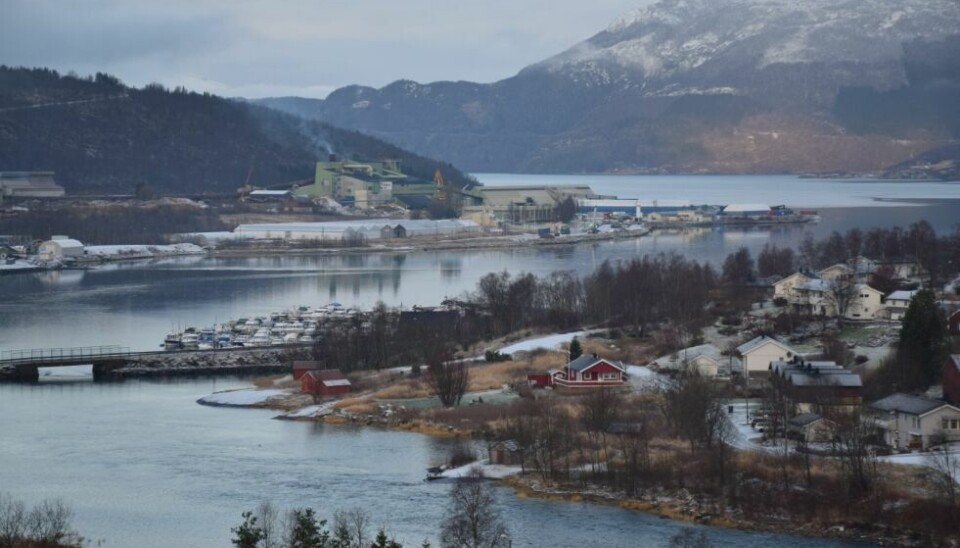 STØRST UTSLIPP. Fabrikker som Elkem Salten er med på å gjøre Sørfold til en av klimaverstingene med tanke på klimagassutslipp. STØRST UTSLIPP. Fabrikker som Elkem Salten er med på å gjøre Sørfold til en av klimaverstingene med tanke på klimagassutslipp. Foto: Eva S. Winther