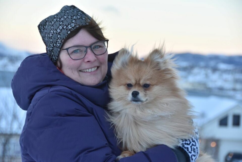 UT HVER DAG. Gunn Lisbeth Pedersen og datterens hund Tiko er gode turvenner og på tur hver dag. - Å gå tur fra Finneid til Fauske nå er ingen sak nå etter jeg er gått ned i vekt. UT HVER DAG. Gunn Lisbeth Pedersen og datterens hund Tiko er gode turvenner og på tur hver dag. - Å gå tur fra Finneid til Fauske nå er ingen sak nå etter jeg er gått ned i vekt. Foto: Sylvia Bredal