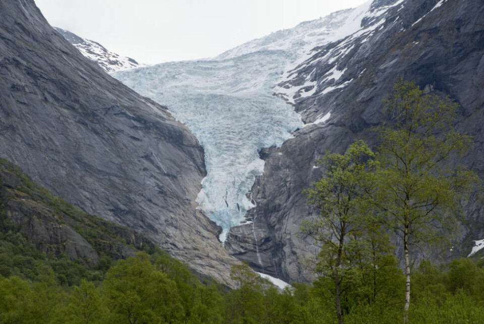 De fleste isbreene i Norge vil forsvinne innen 2100, mener forskere. Her fra Briksdalsbreen i Stryn. Bildet er fra 2017. De fleste isbreene i Norge vil forsvinne innen 2100, mener forskere. Her fra Briksdalsbreen i Stryn. Bildet er fra 2017. Foto: Paul Kleiven / NTB